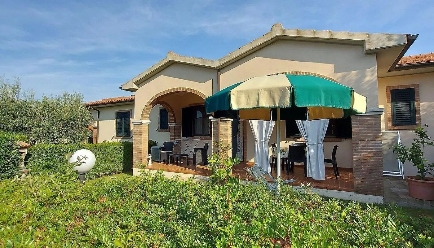 Casa Vacanze Bicchi スカルリーノ 0*,